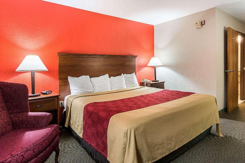 Econo Lodge Andrews Air Force Base 5