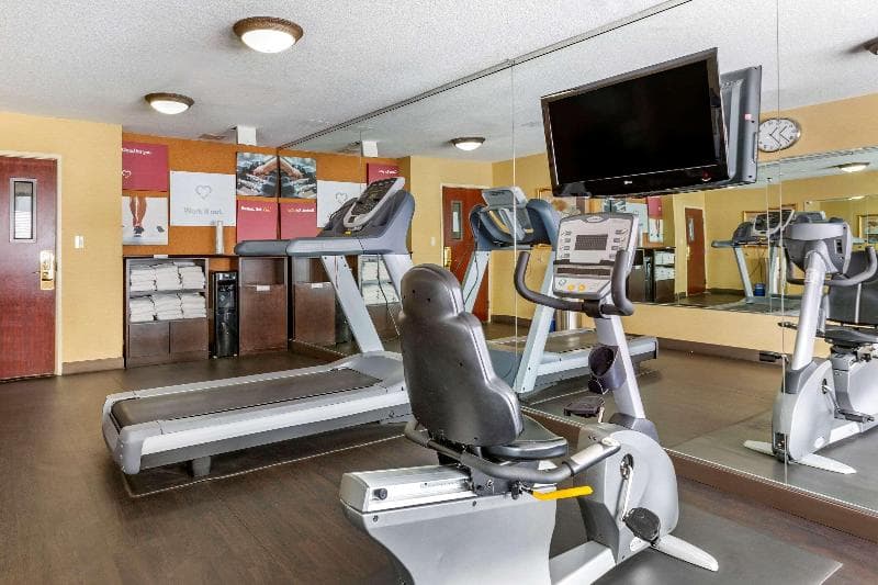 Comfort Suites Phoenix Airport 5