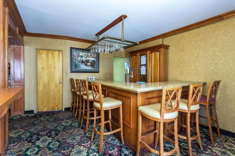 Clarion Inn And Summit Center 4