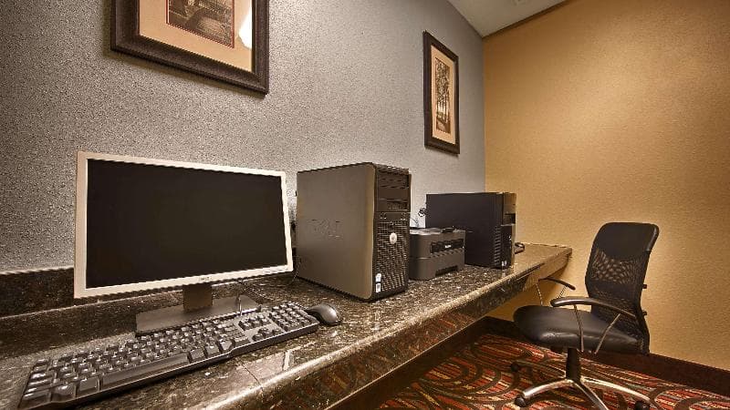 Best Western Orange Inn & Suites photo 1