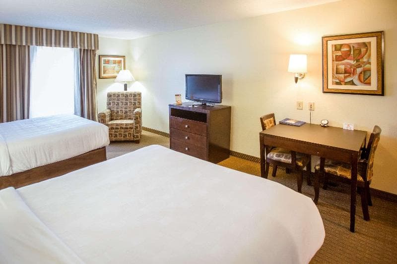 Mainstay Suites 5