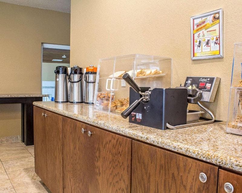Rodeway Inn & Suites near Okoboji Lake 4
