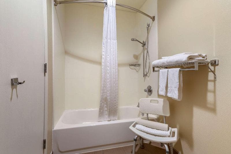 Wingate by Wyndham Los Alamos 5