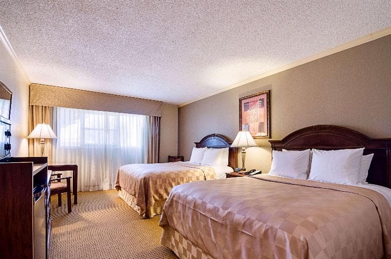 Clarion Inn photo 1