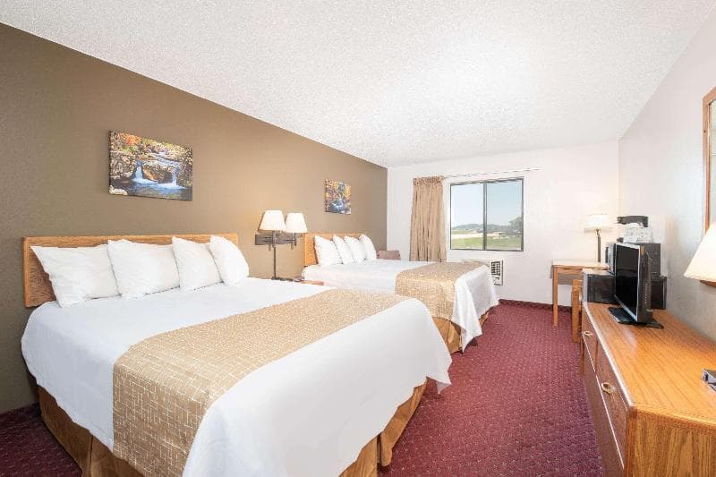 Travelodge by Wyndham Spearfish 2