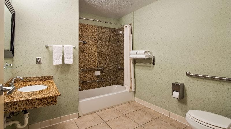 Best Western Plus Seabrook Suites 5
