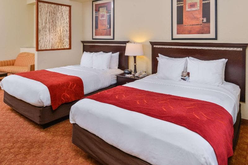 Comfort Suites Eugene 4