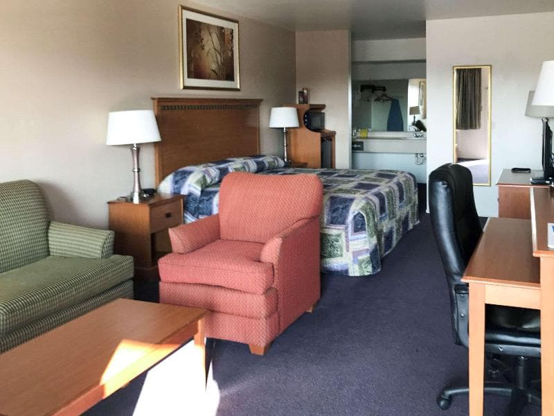 Rodeway Inn Silver Creek Inn 3