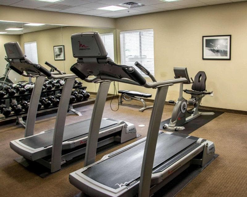 Sleep Inn & Suites Medical Center 3