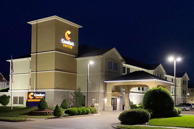 Comfort Suites At South Broadway Mall 2