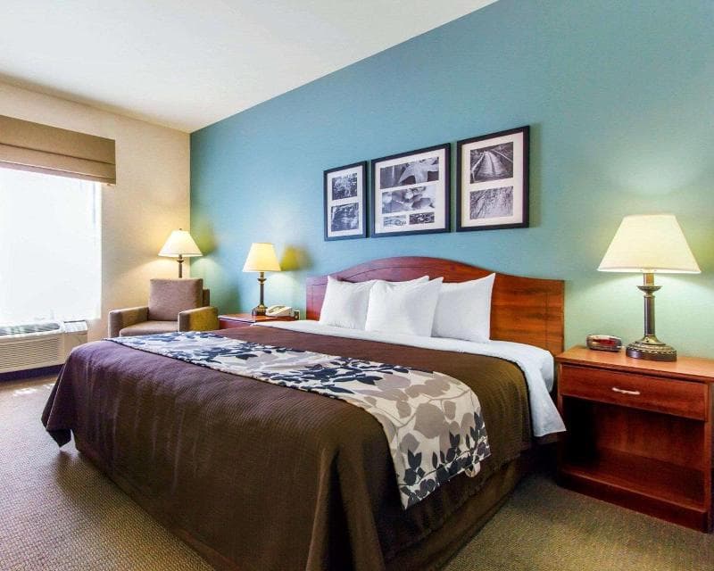Sleep Inn & Suites 2