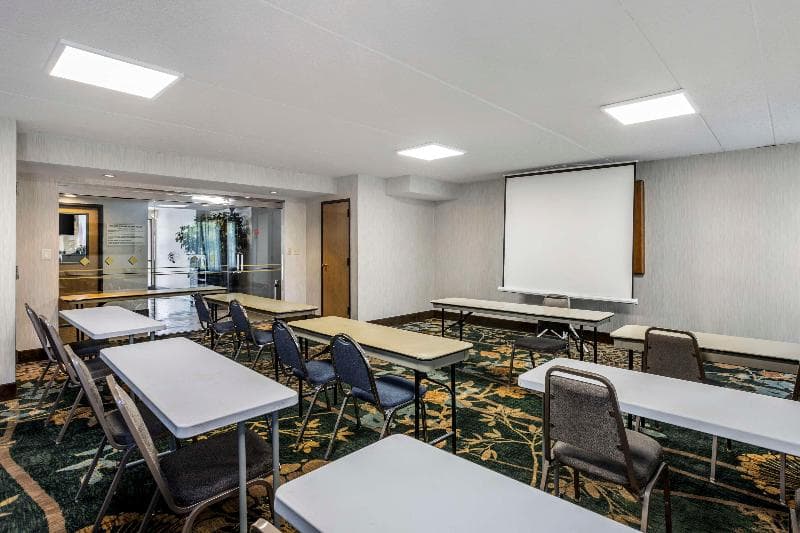 Best Western Harrisburg North main