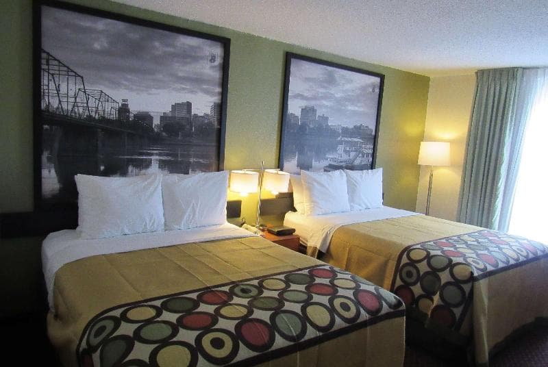 Super 8 by Wyndham New Cumberland 4