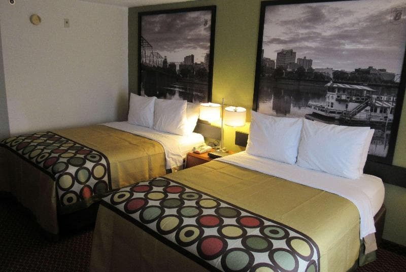 Super 8 by Wyndham New Cumberland 5