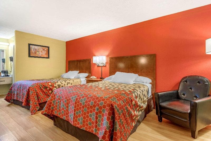 Rodeway Inn photo 1
