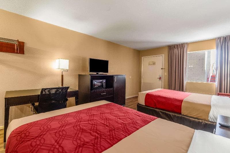 Econo Lodge Meridian 4