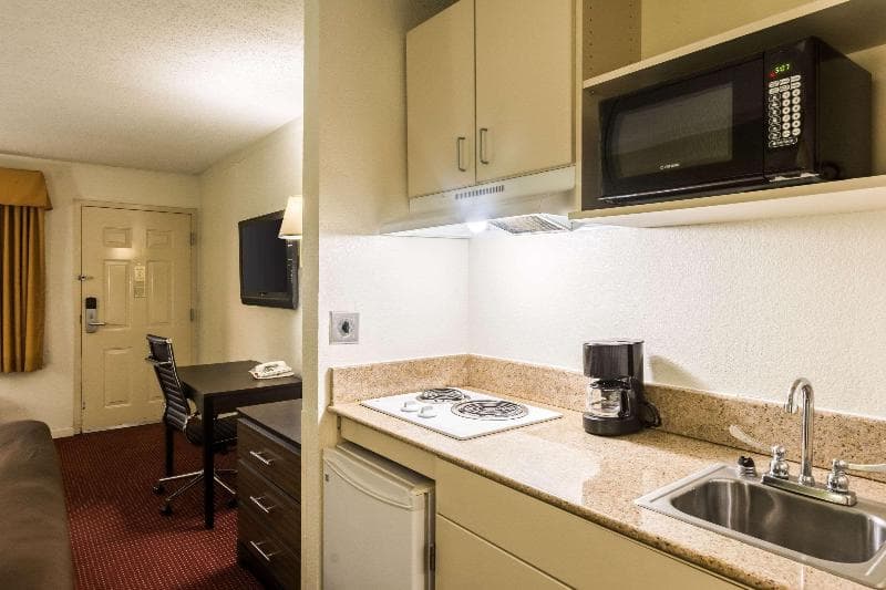 Suburban Extended Stay Hotel Florence 2