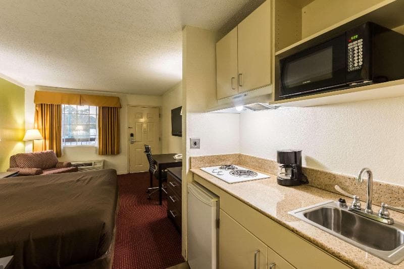 Suburban Extended Stay Hotel Florence 3