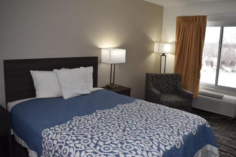 Super 8 by Wyndham Grand Island South photo 1