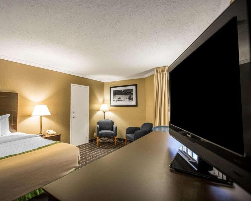 Clarion Inn Asheville Airport 3