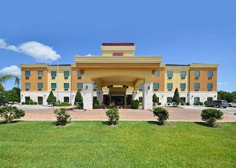 Comfort Suites Bay City 4