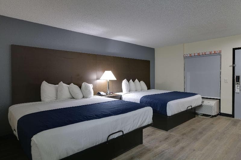 Baymont by Wyndham Ridgeland I-95 photo 1