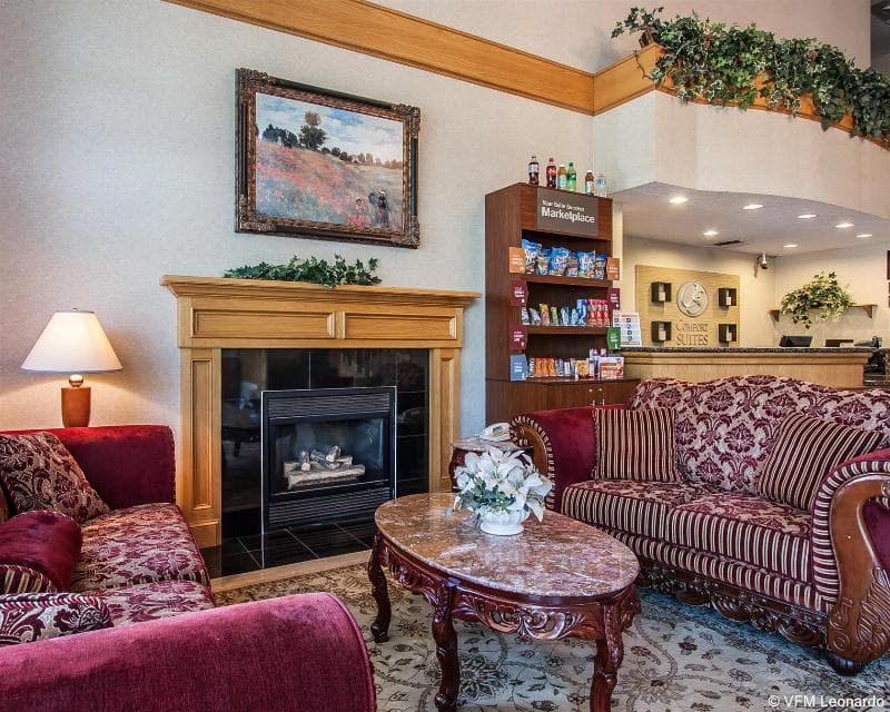 Comfort Suites Clackamas 4