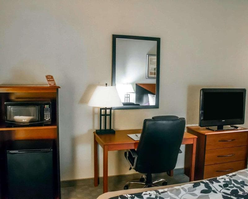 Sleep Inn & Suites 3