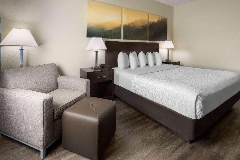 Days Inn by Wyndham Penn State 2