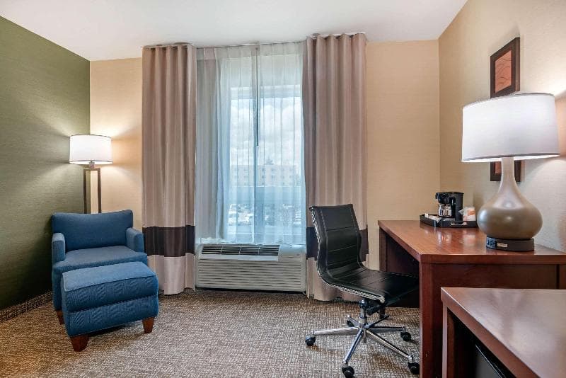 Comfort Inn And Suites Salem 4