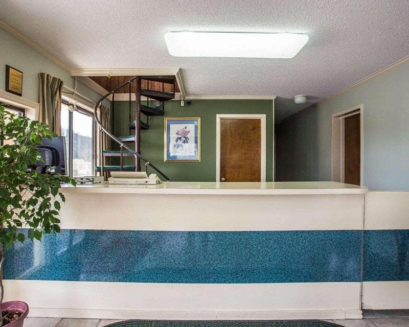 Econo Lodge Saint George, Sc photo 1