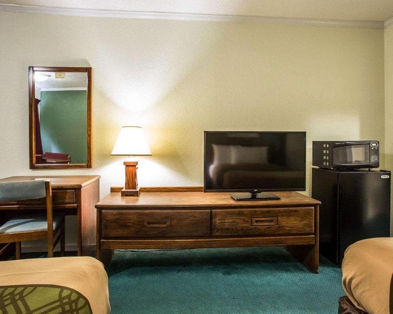 Econo Lodge Saint George, Sc 3