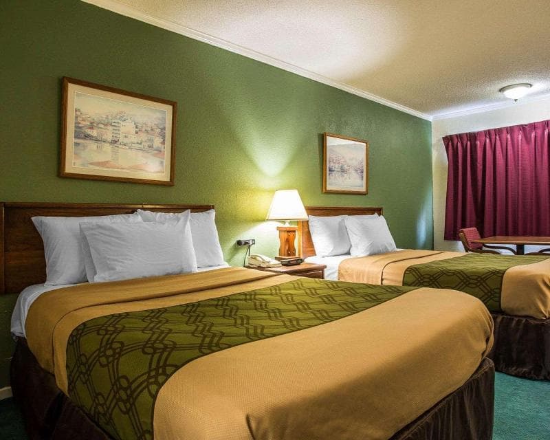 Econo Lodge Saint George, Sc 5