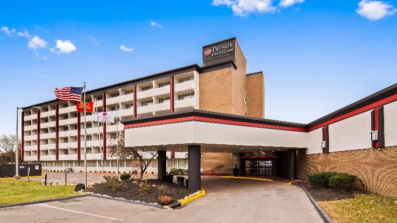 Best Western Premier Kansas City Sports Complex Hotel 2