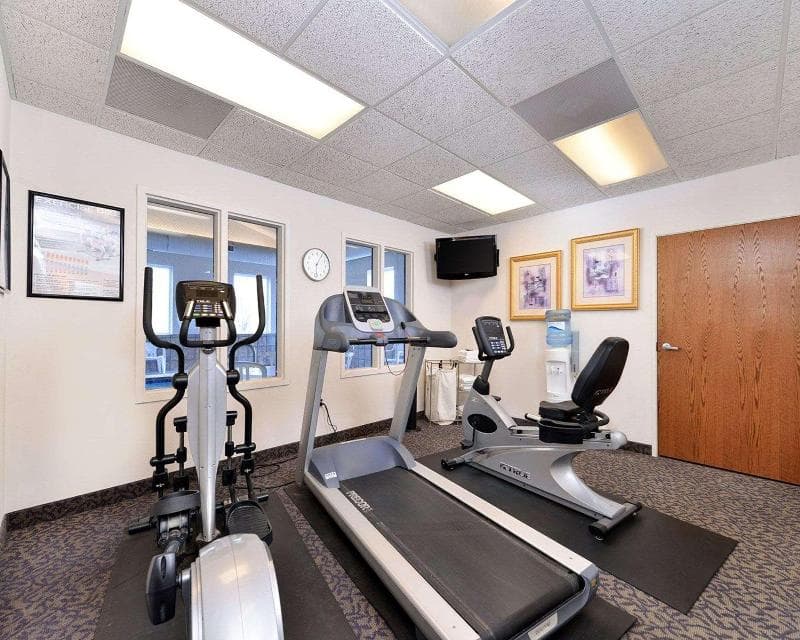 Comfort Inn & Suites photo 1