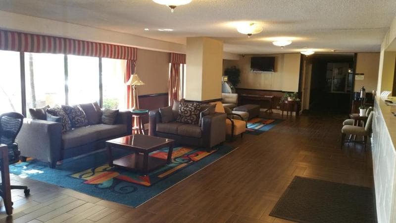 Jackson Hotel & Convention Center 3