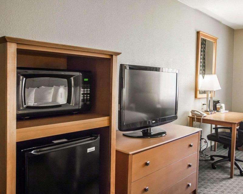 Quality Inn Of Forsyth 3