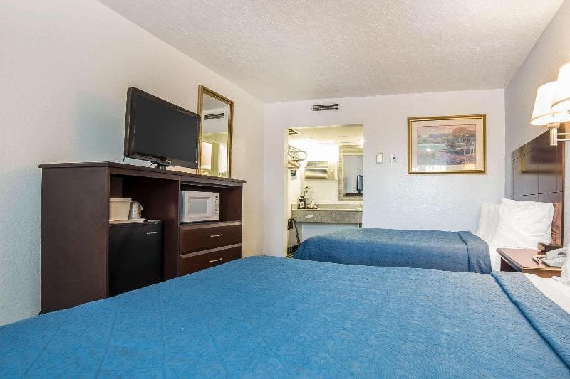 Quality Inn 3