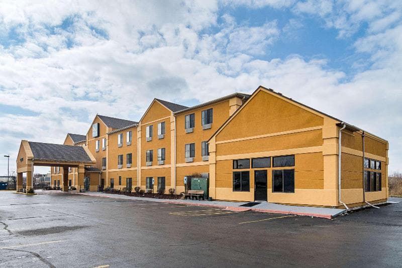 Quality Inn & Suites 5