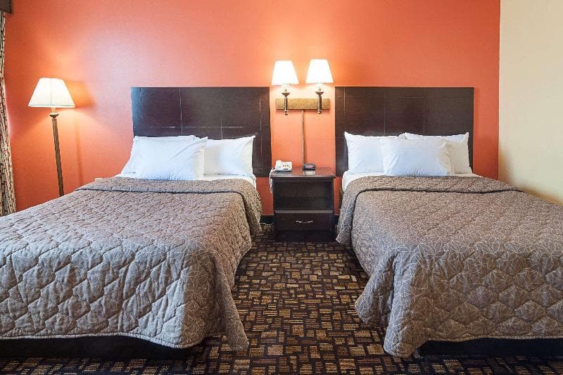Rodeway Inn Meadowlands 3