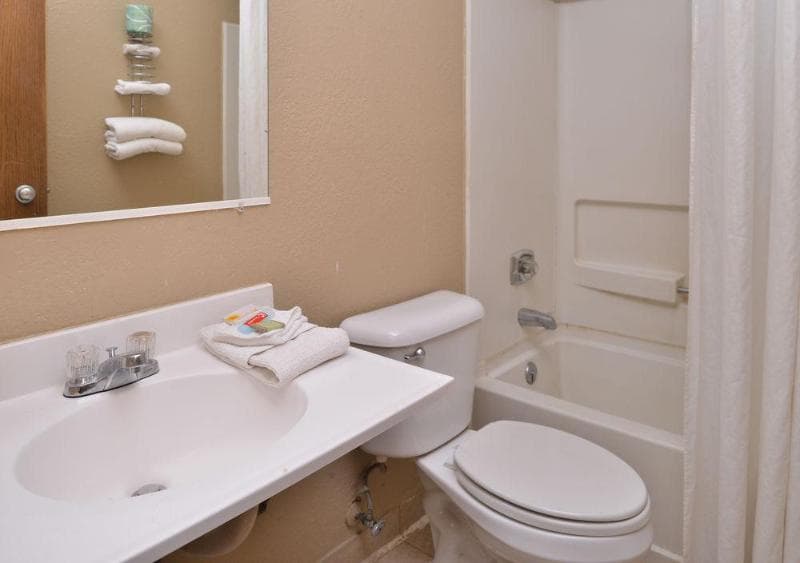 Gurnee Motel 4