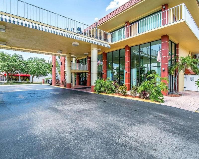 Quality Inn & Suites at Tropicana Field photo 1