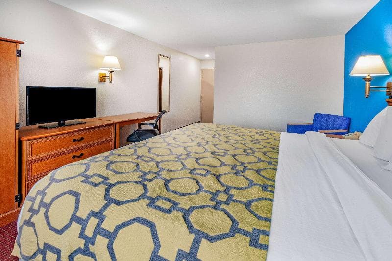 Baymont by Wyndham Perrysburg/Toledo 5