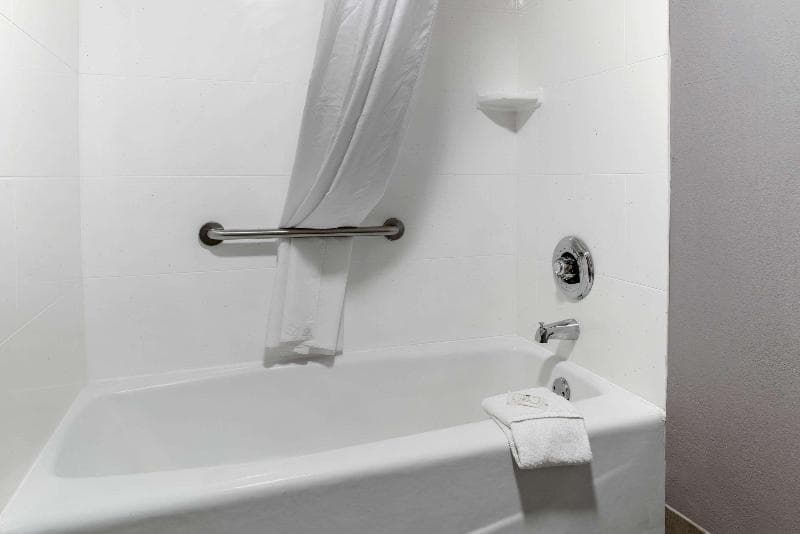 Quality Inn Bedford 3