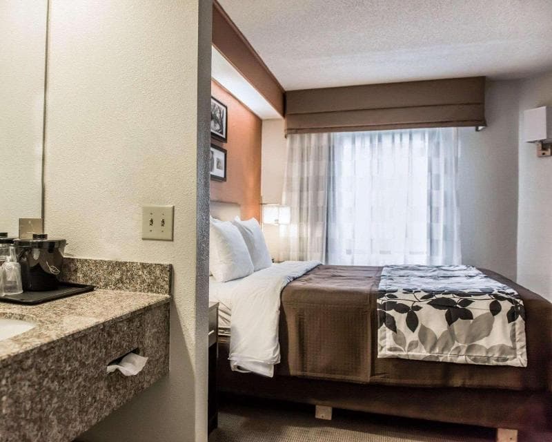 Sleep Inn University 2