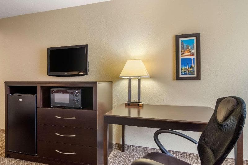 Comfort Inn & Suites Perry National Fairgrounds Area 5