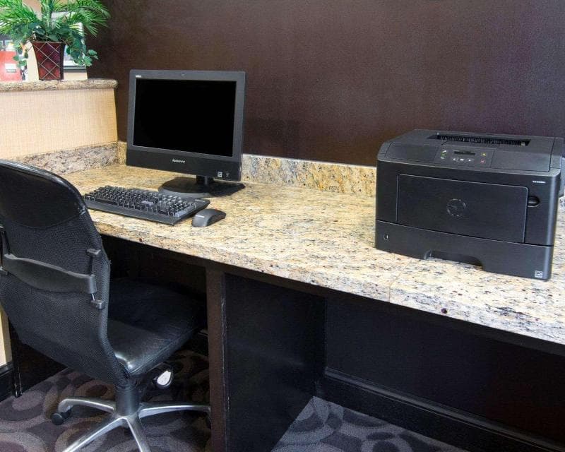 Comfort Inn & Suites Paris photo 1