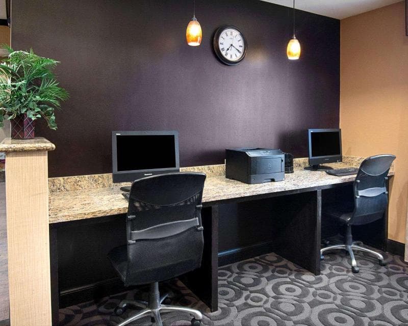 Comfort Inn & Suites Paris 4