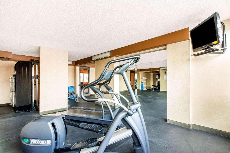 Comfort Inn & Suites Omaha Central 1