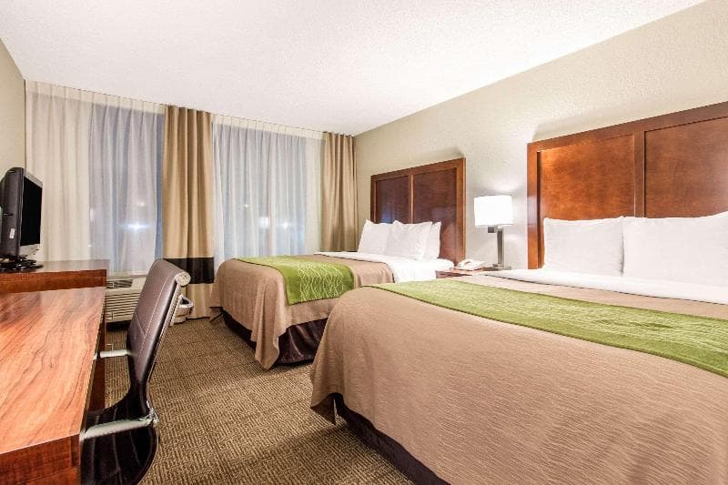 Comfort Inn & Suites Omaha Central 4